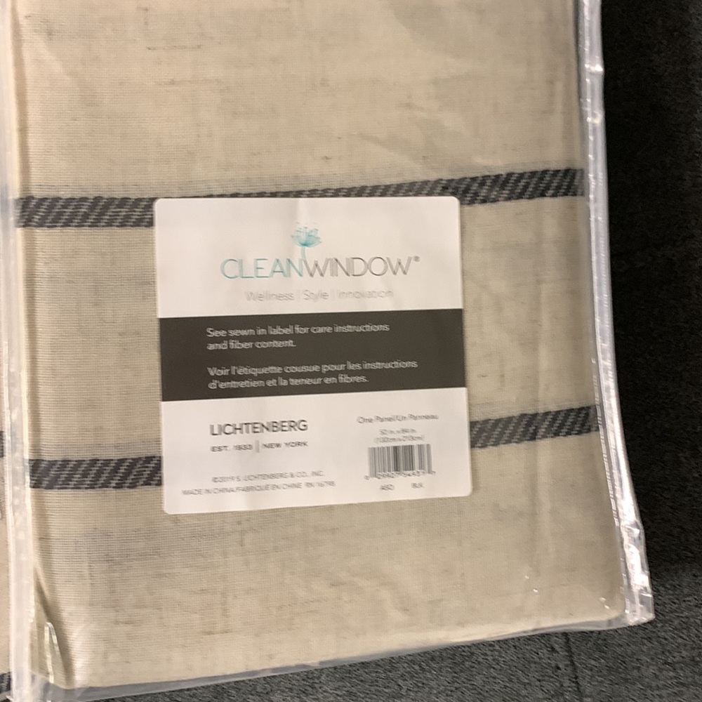 Curtains - Picture 2 of 4